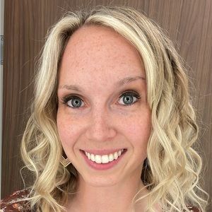 Meet your Posher, Amy